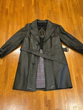 Men's Olive Green Leather Trench Coat with Belted Waist Size 40 Vintage